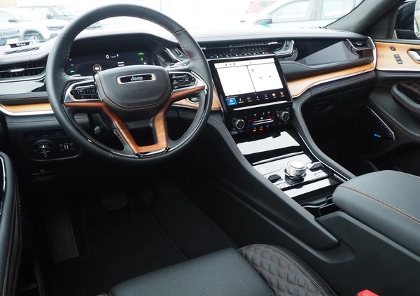 Jeep Grand Cherokee cena 418879 przebieg: 3, rok produkcji 2023 z Jędrzejów małe 137
